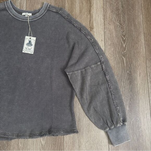 NWT Easel Mineral Washed Relaxed Knit Top Size Medium - Picture 4 of 10